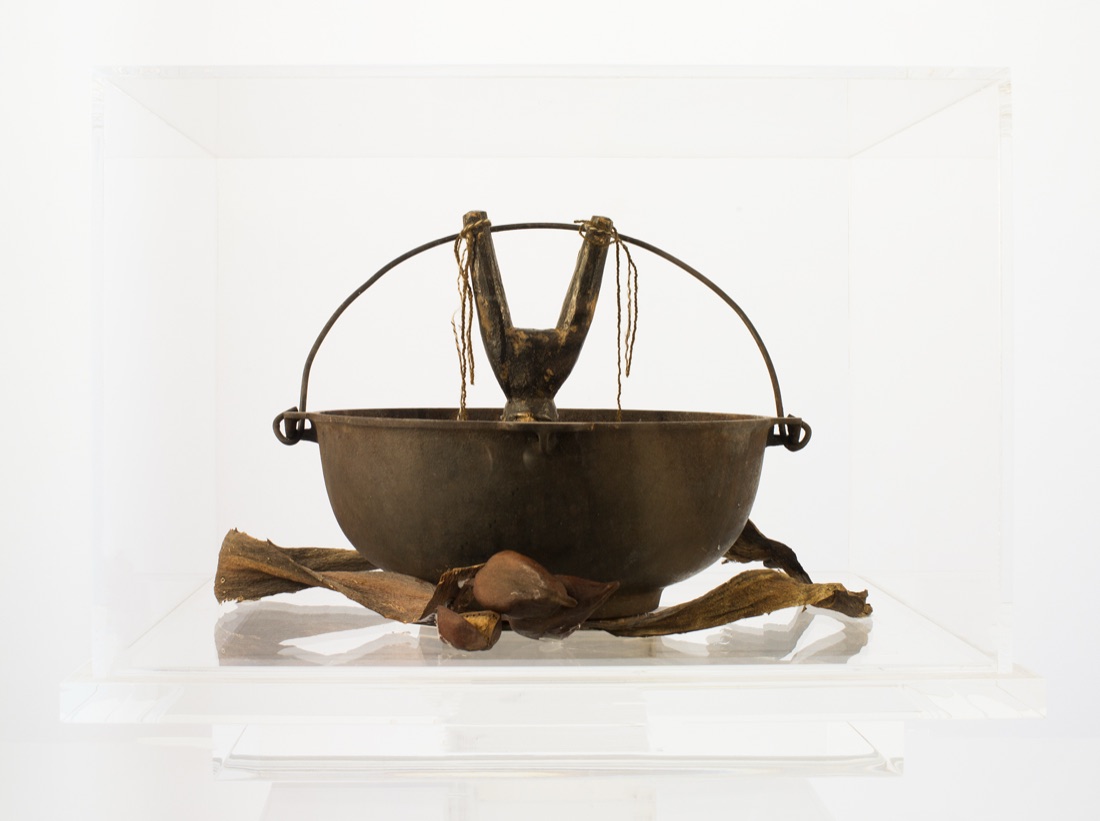 Homunculus Cauldron — Vessel of Transformations